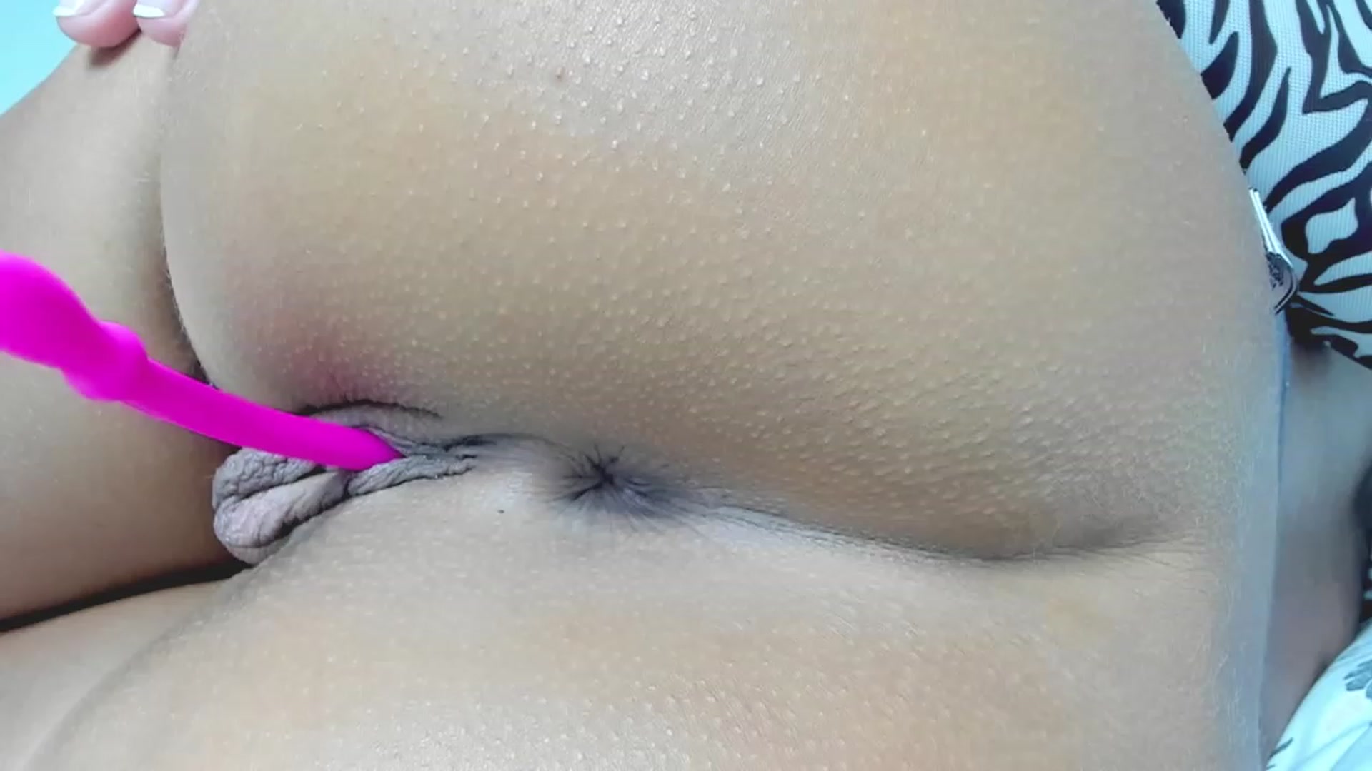 Gallery image thumbnail from Qarinah's myfreecams stream on, 06/11/2023, 03:19 image 10 of 20