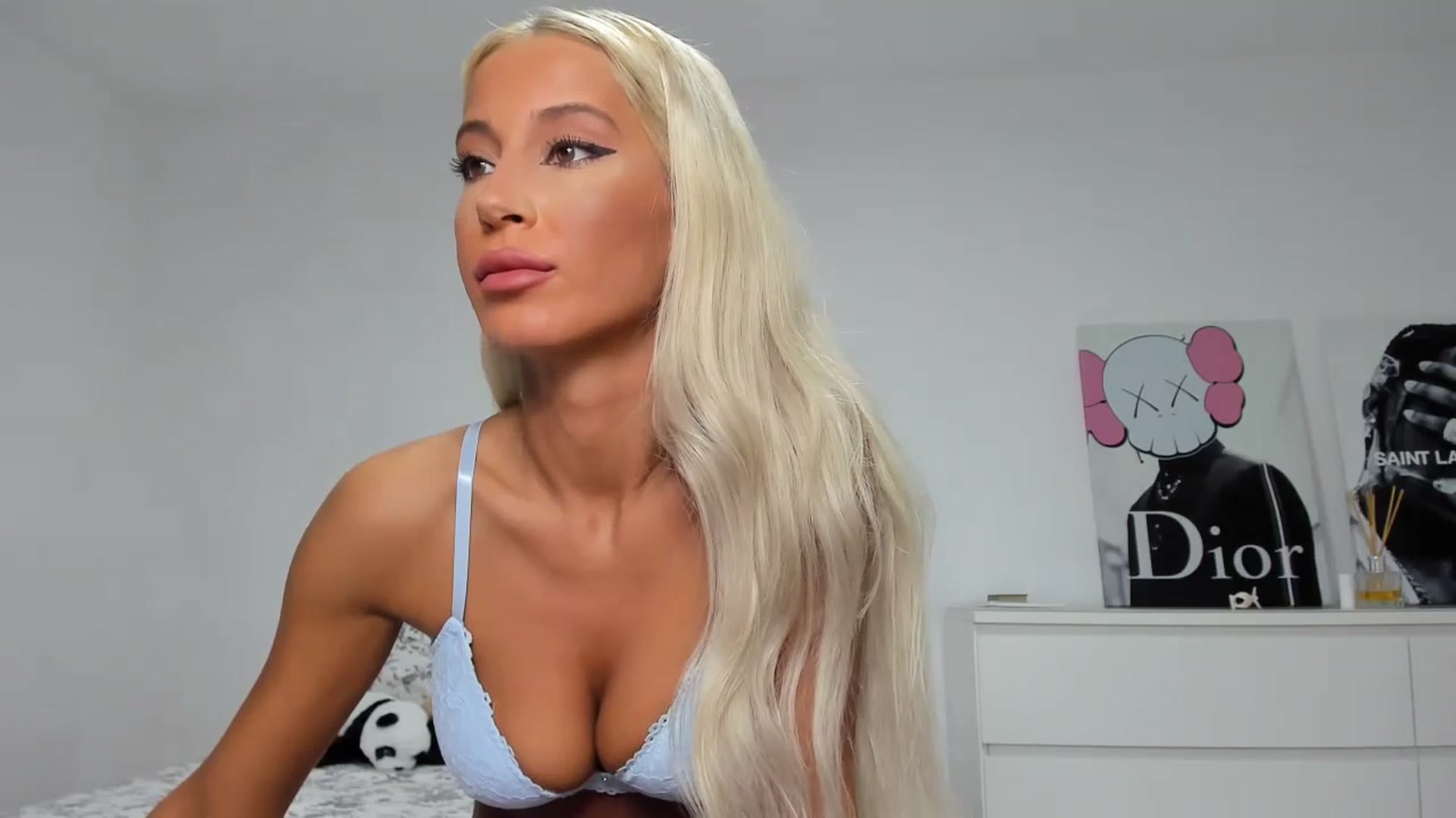Gallery image thumbnail from Qarinah's myfreecams stream on, 07/04/2023, 20:46 image 11 of 20