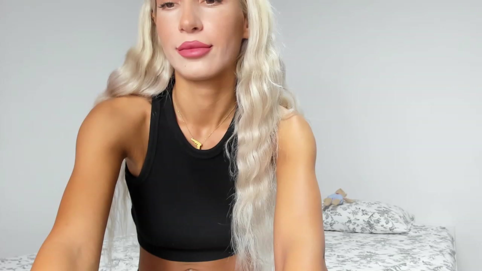 Gallery image thumbnail from Qarinah's myfreecams stream on, 07/16/2023, 24:04 image 9 of 20