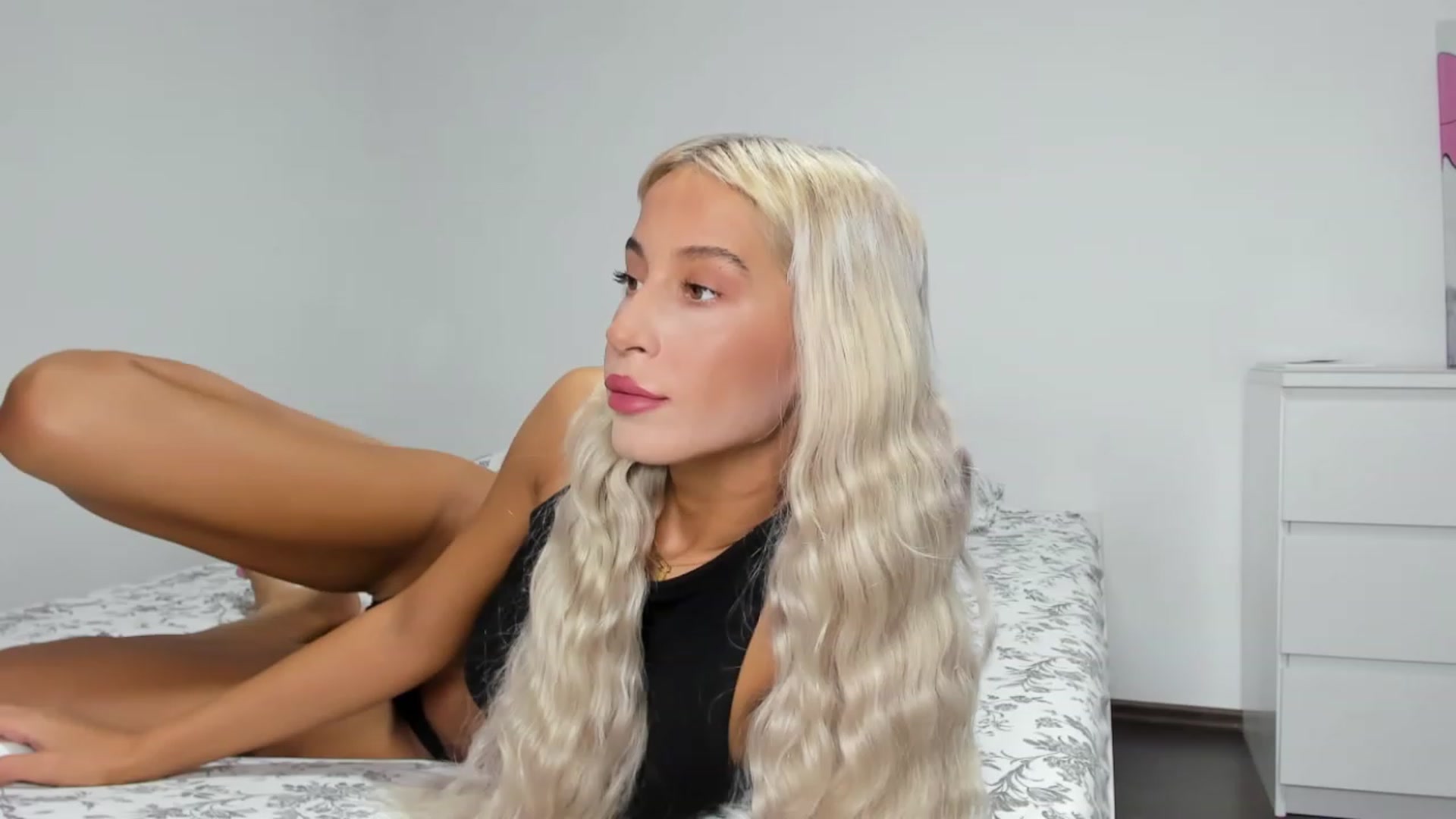 Gallery image thumbnail from Qarinah's myfreecams stream on, 07/16/2023, 24:04 image 2 of 20