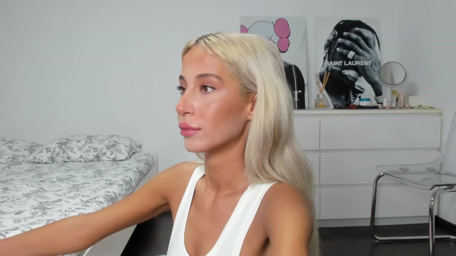 Gallery image thumbnail from Qarinah's myfreecams stream on, 07/18/2023, 03:59 image 16 of 20
