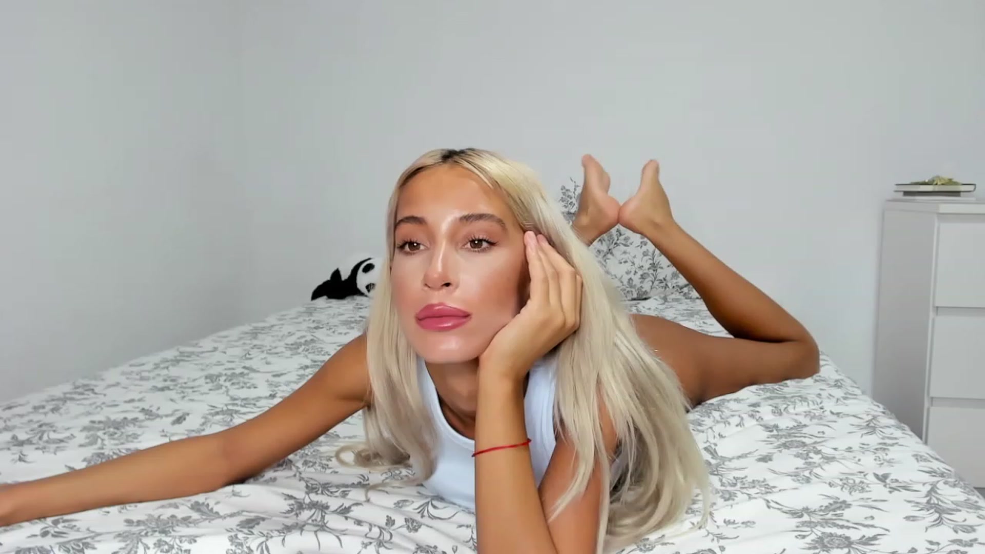 Gallery image thumbnail from Qarinah's myfreecams stream on, 07/20/2023, 01:26 image 13 of 20