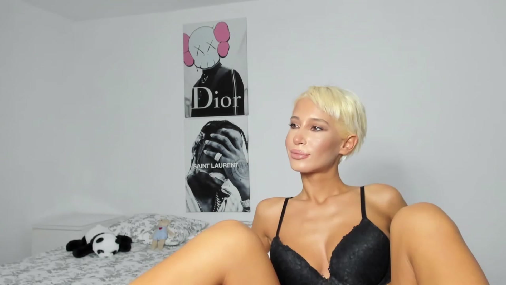 Gallery image thumbnail from Qarinah's myfreecams stream on, 08/12/2023, 11:11 image 14 of 20