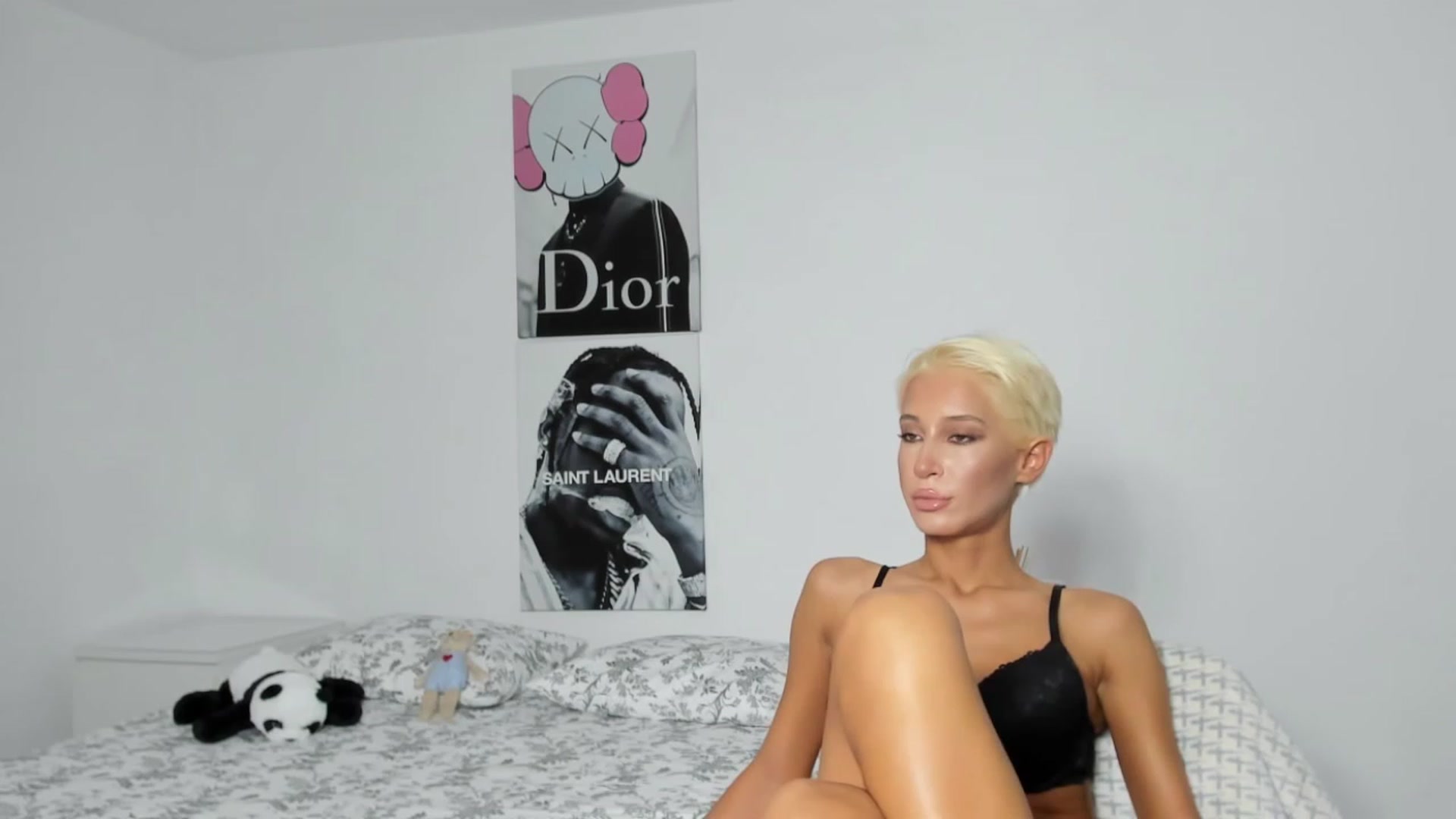 Gallery image thumbnail from Qarinah's myfreecams stream on, 08/12/2023, 11:11 image 9 of 20