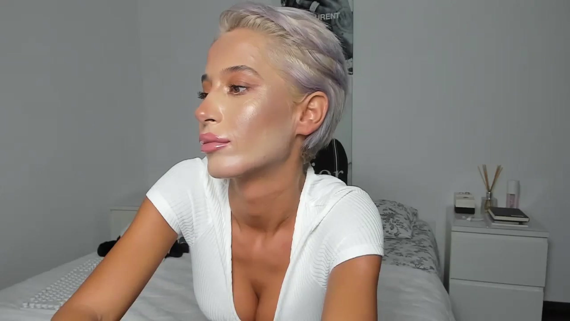 Gallery image thumbnail from Qarinah's myfreecams stream on, 08/21/2023, 01:11 image 18 of 20