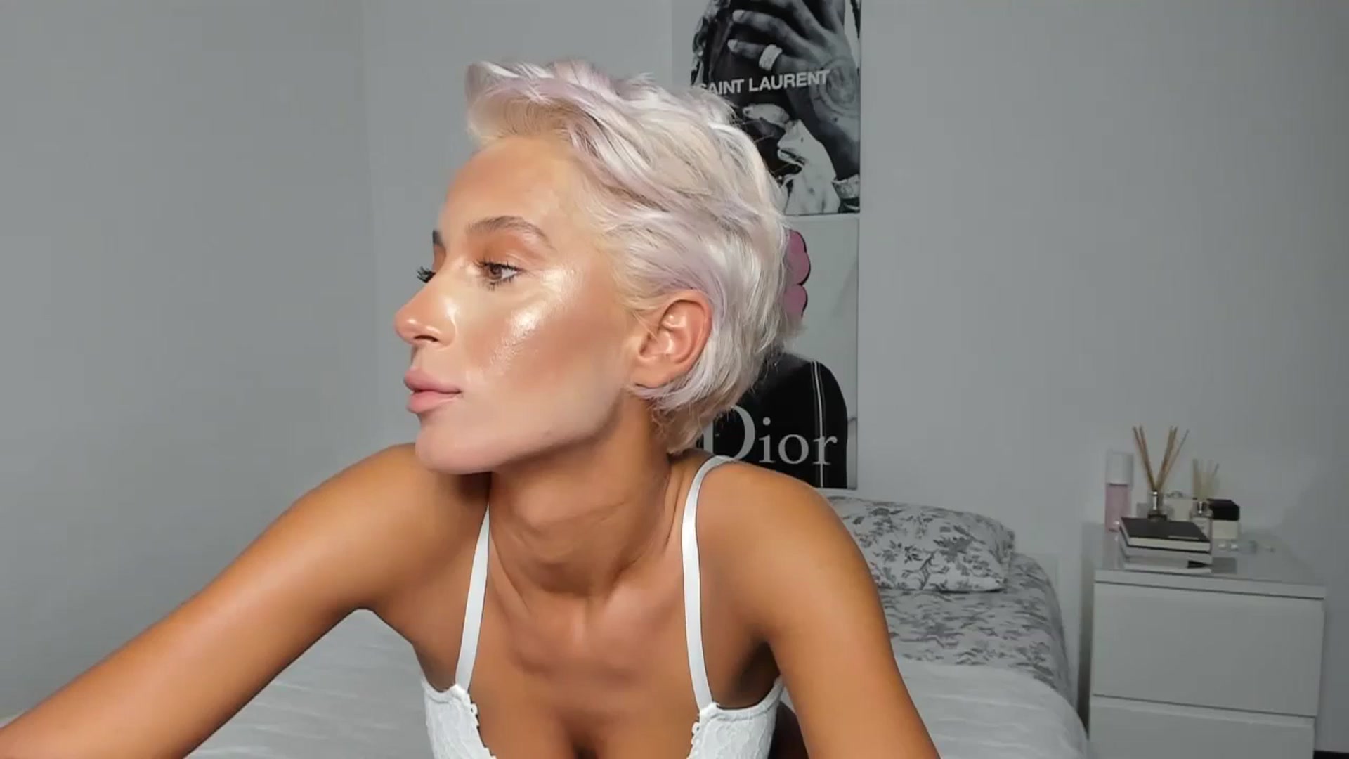 Gallery image thumbnail from Qarinah's myfreecams stream on, 08/24/2023, 01:46 image 17 of 20