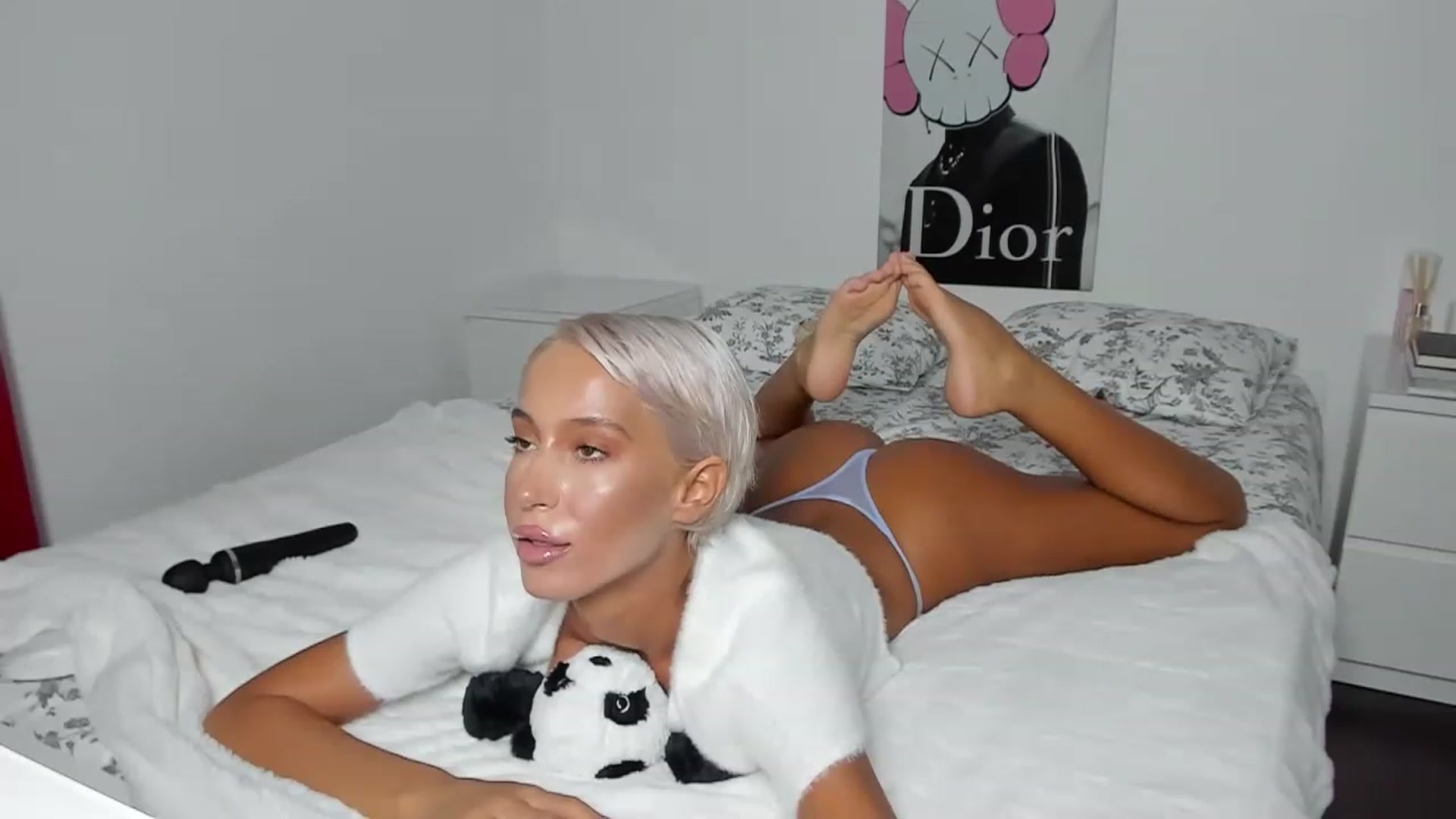 Gallery image thumbnail from Qarinah's myfreecams stream on, 08/24/2023, 21:55 image 4 of 20