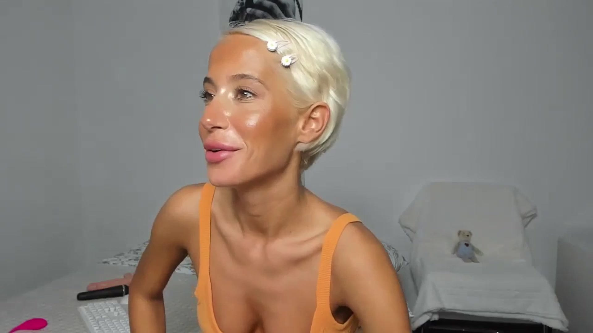 Gallery image thumbnail from Qarinah's myfreecams stream on, 09/05/2023, 03:45 image 14 of 20