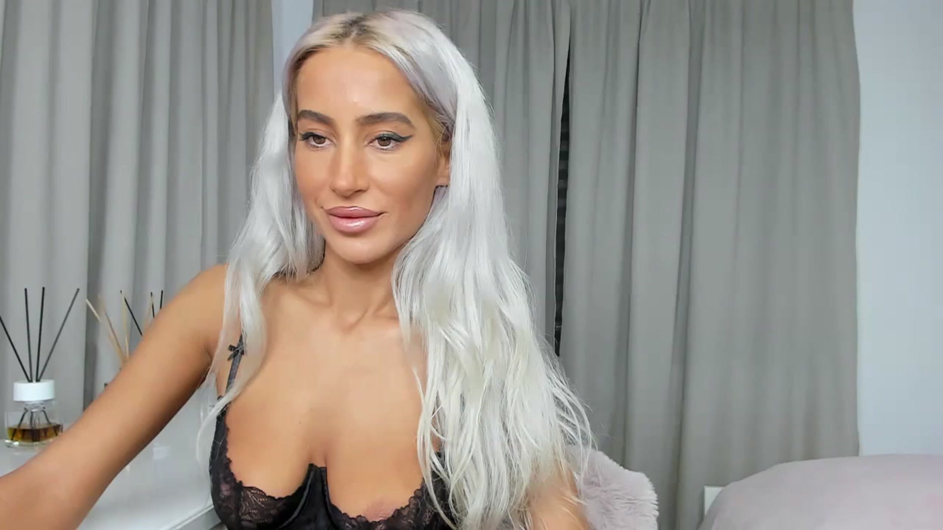 Gallery image thumbnail from Qarinah's myfreecams stream on, 01/02/2024, 01:51 image 4 of 20