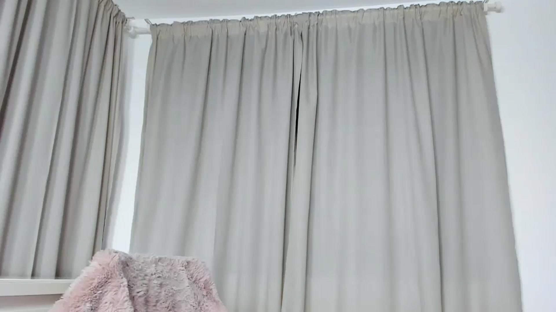 Gallery image thumbnail from Qarinah's myfreecams stream on, 01/27/2024, 14:44 image 2 of 20