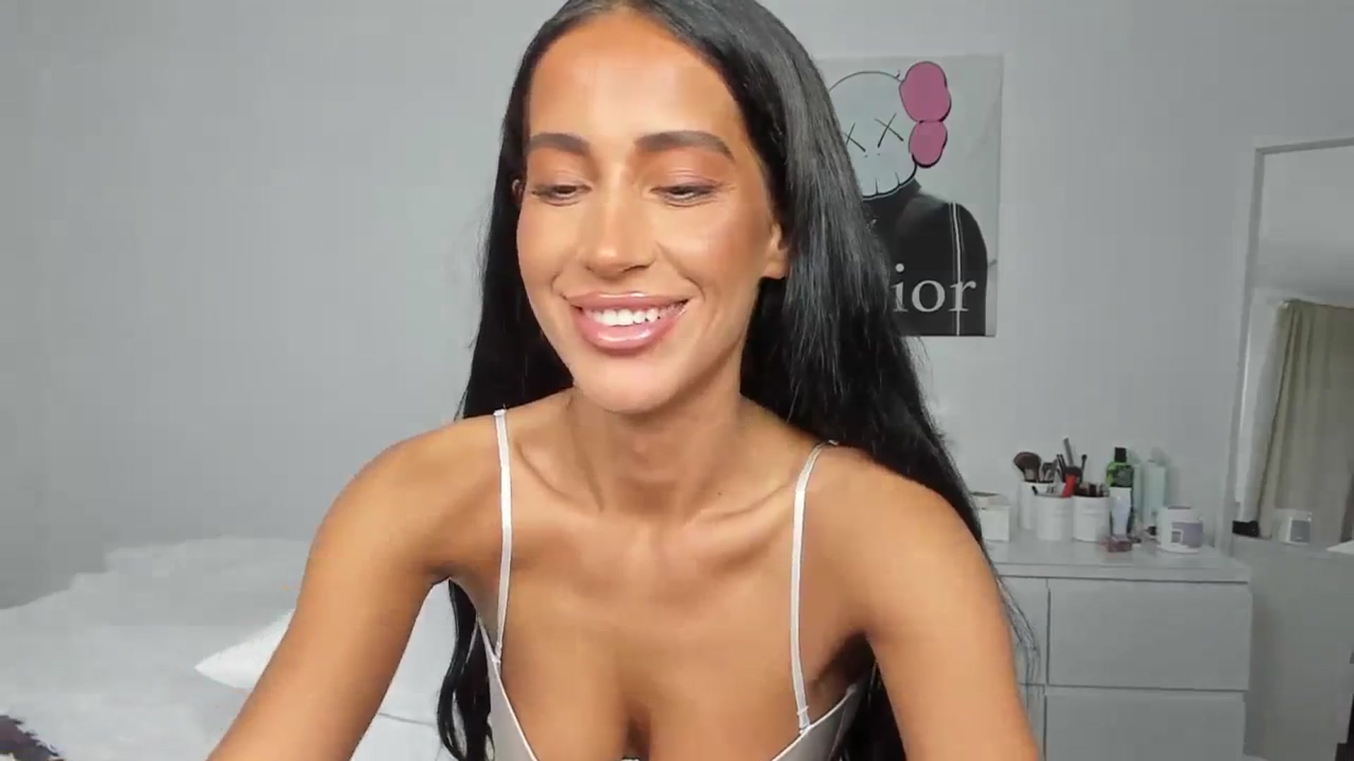 Gallery image thumbnail from Qarinah's myfreecams stream on, 03/19/2024, 02:49 image 17 of 20