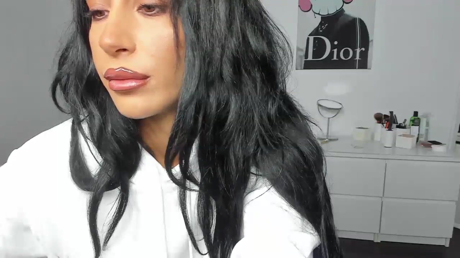 Gallery image thumbnail from Qarinah's myfreecams stream on, 03/25/2024, 01:54 image 3 of 20