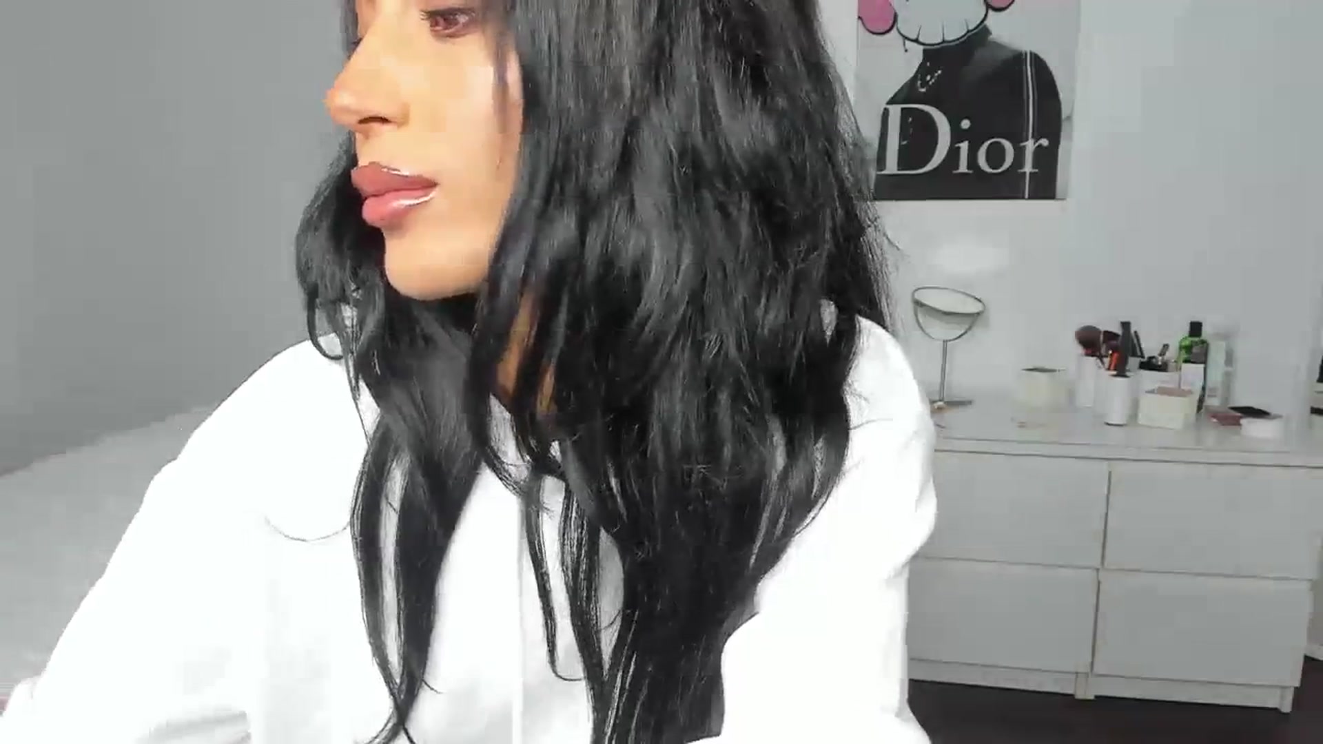 Gallery image thumbnail from Qarinah's myfreecams stream on, 03/25/2024, 01:54 image 9 of 20