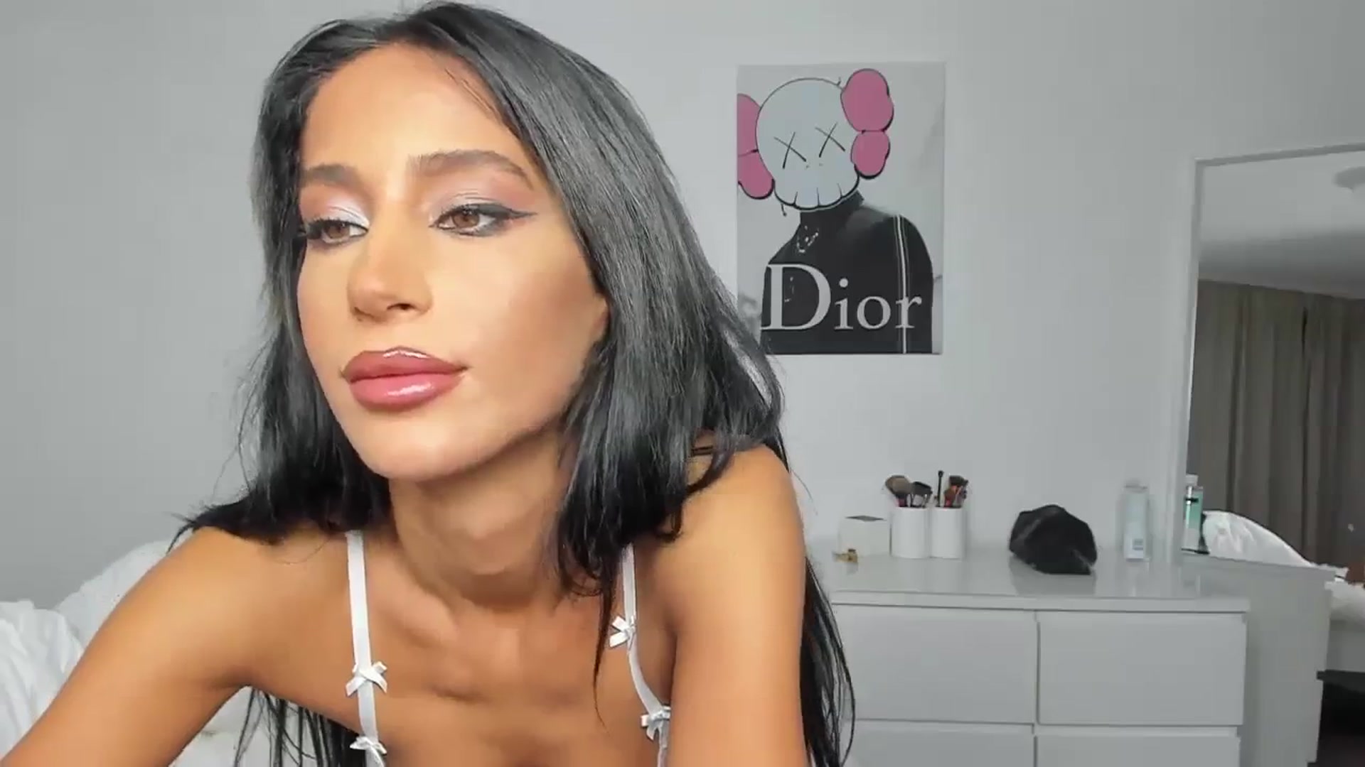 Gallery image thumbnail from Qarinah's myfreecams stream on, 04/01/2024, 03:05 image 15 of 20