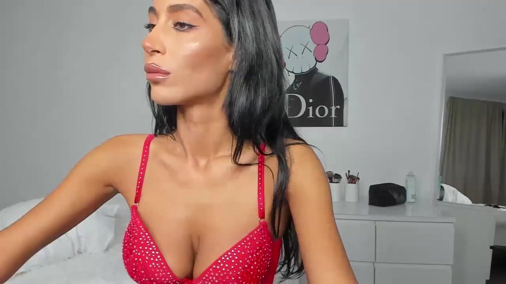 Gallery image thumbnail from Qarinah's myfreecams stream on, 04/02/2024, 01:05 image 13 of 20