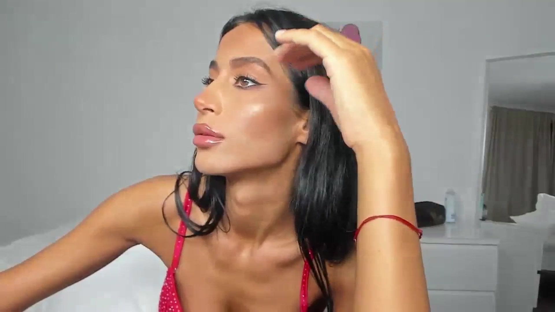 Gallery image thumbnail from Qarinah's myfreecams stream on, 04/02/2024, 01:05 image 16 of 20