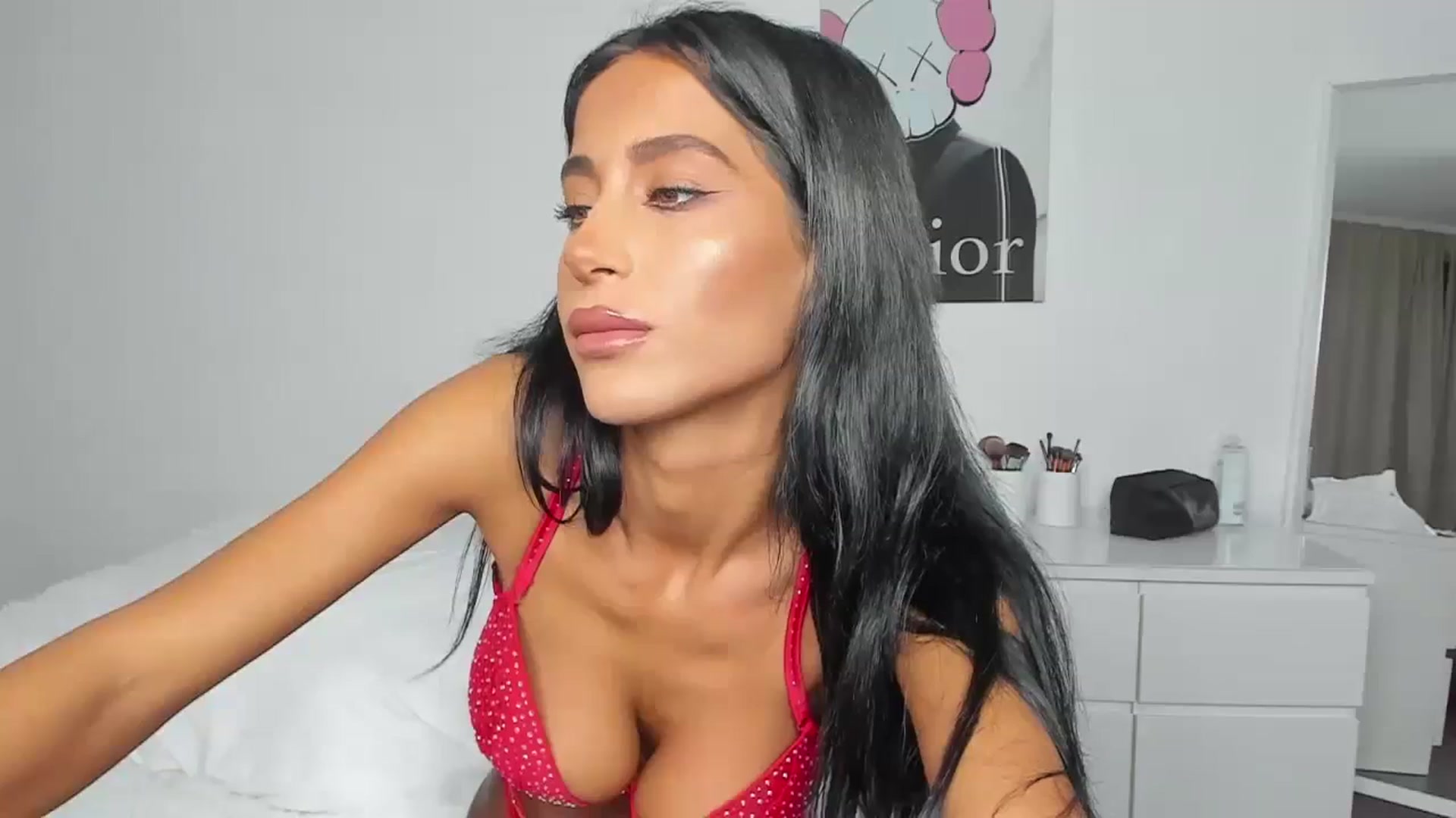 Gallery image thumbnail from Qarinah's myfreecams stream on, 04/02/2024, 03:07 image 9 of 20