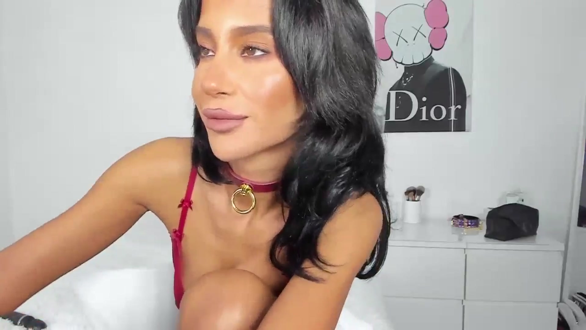 Gallery image thumbnail from Qarinah's myfreecams stream on, 04/25/2024, 04:00 image 10 of 20