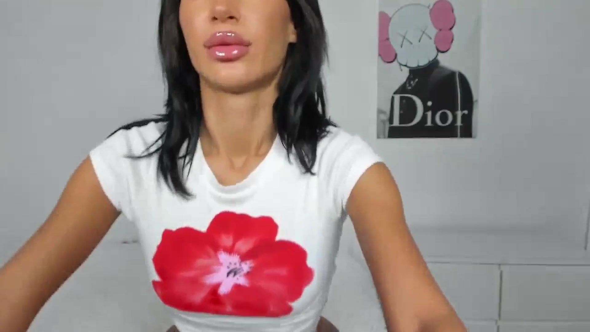 Gallery image thumbnail from Qarinah's myfreecams stream on, 05/07/2024, 24:11 image 17 of 20