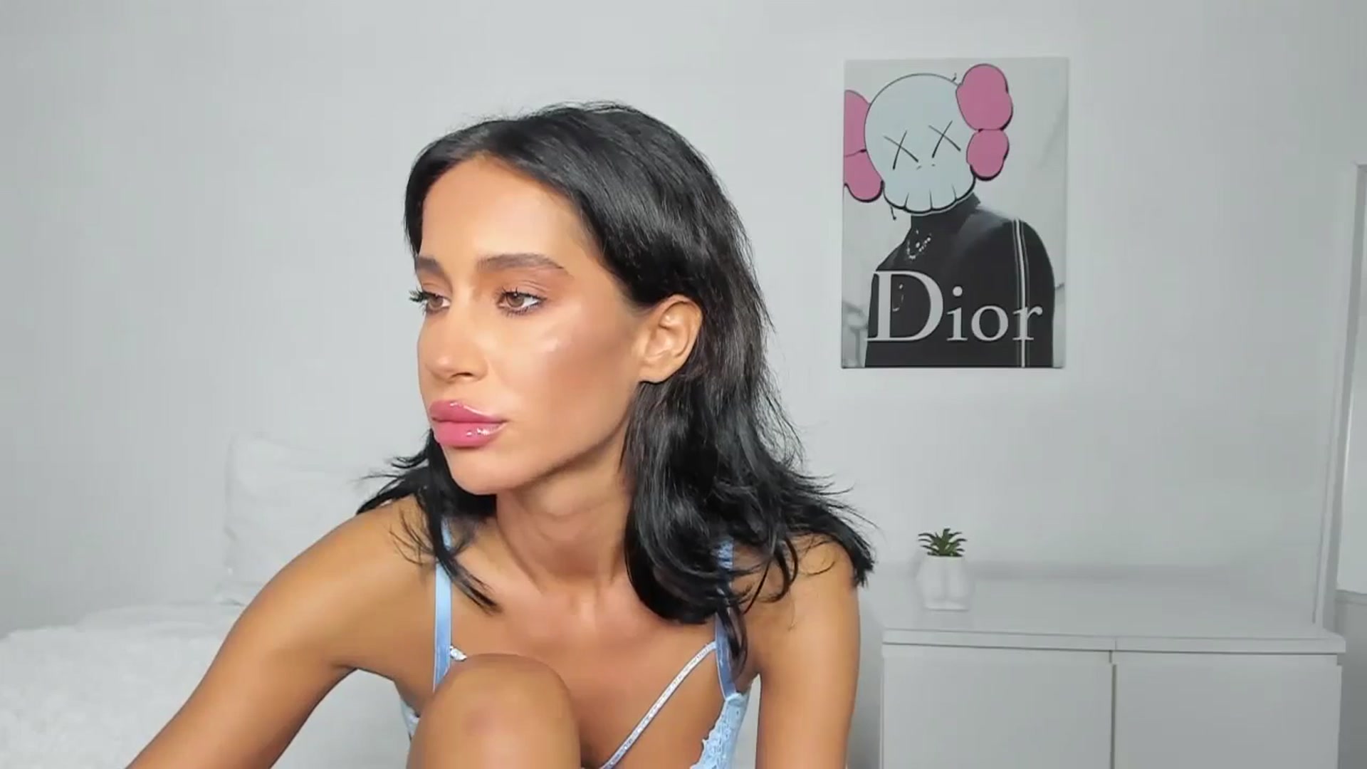 Gallery image thumbnail from Qarinah's myfreecams stream on, 05/08/2024, 24:20 image 6 of 20