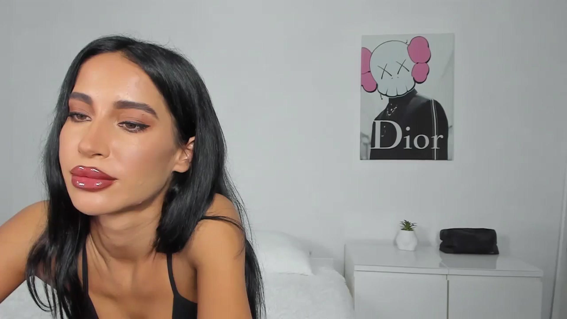 Gallery image thumbnail from Qarinah's myfreecams stream on, 05/10/2024, 22:58 image 20 of 20