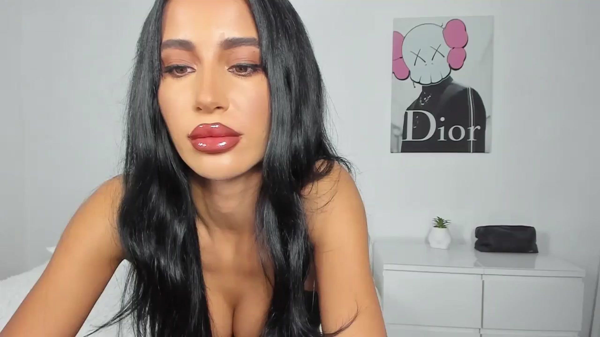 Gallery image thumbnail from Qarinah's myfreecams stream on, 05/10/2024, 22:58 image 4 of 20