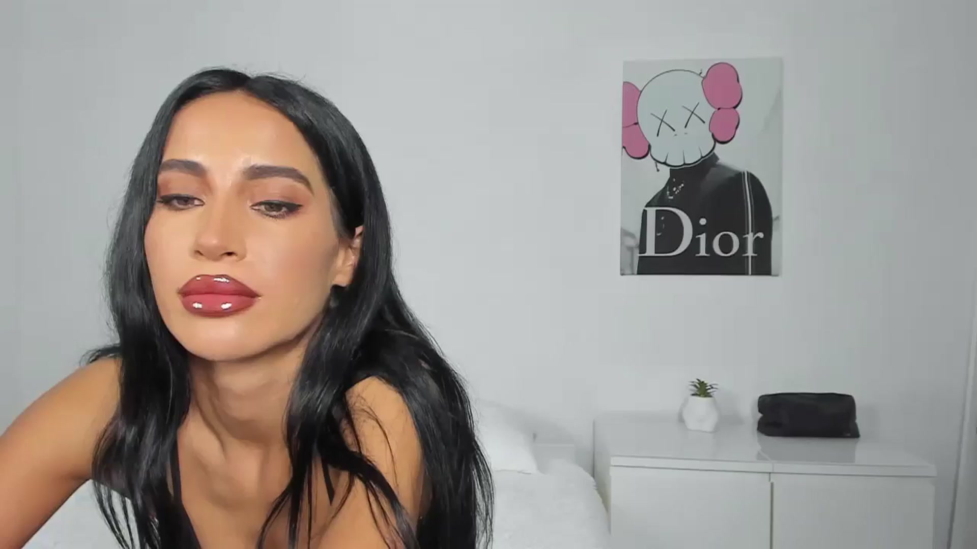 Gallery image thumbnail from Qarinah's myfreecams stream on, 05/11/2024, 24:20 image 1 of 20
