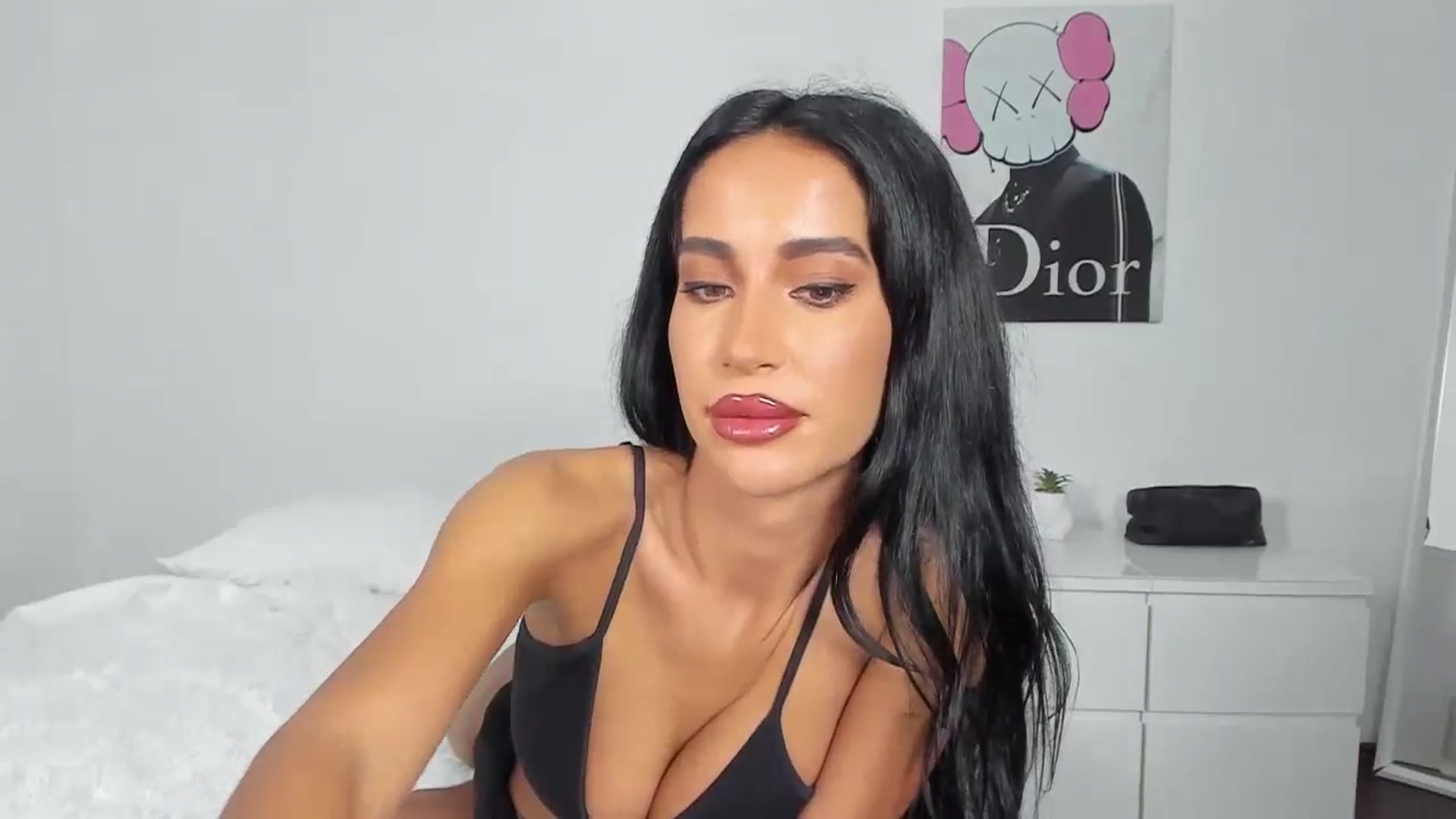 Gallery image thumbnail from Qarinah's myfreecams stream on, 05/11/2024, 02:06 image 7 of 20