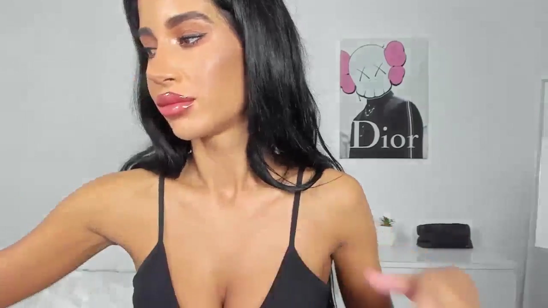 Gallery image thumbnail from Qarinah's myfreecams stream on, 05/11/2024, 02:24 image 4 of 20