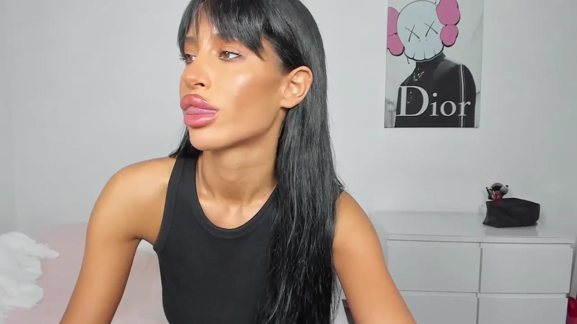 Gallery image thumbnail from Qarinah's myfreecams stream on, 05/17/2024, 03:02 image 3 of 20