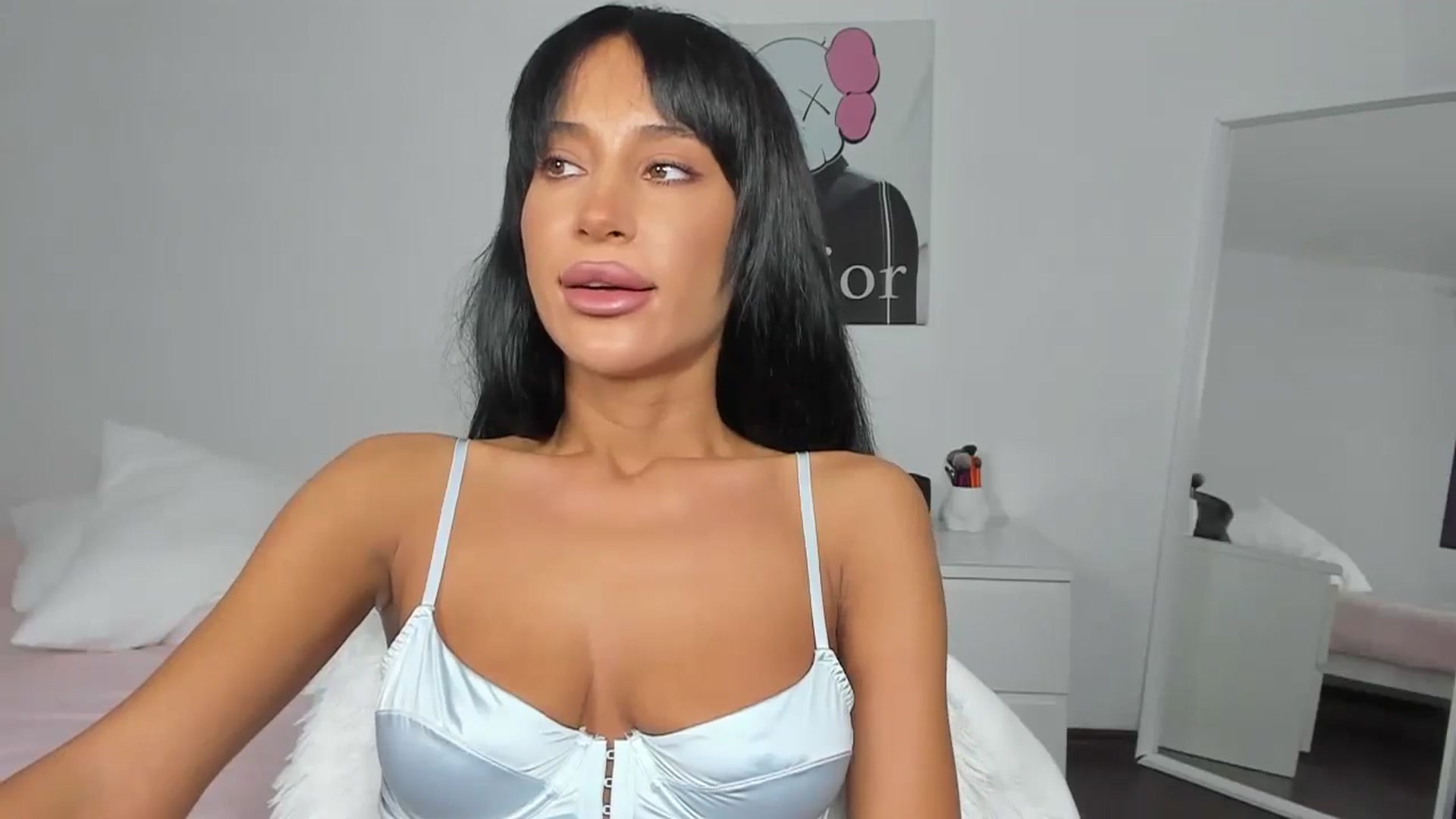 Gallery image thumbnail from Qarinah's myfreecams stream on, 05/21/2024, 23:41 image 19 of 20