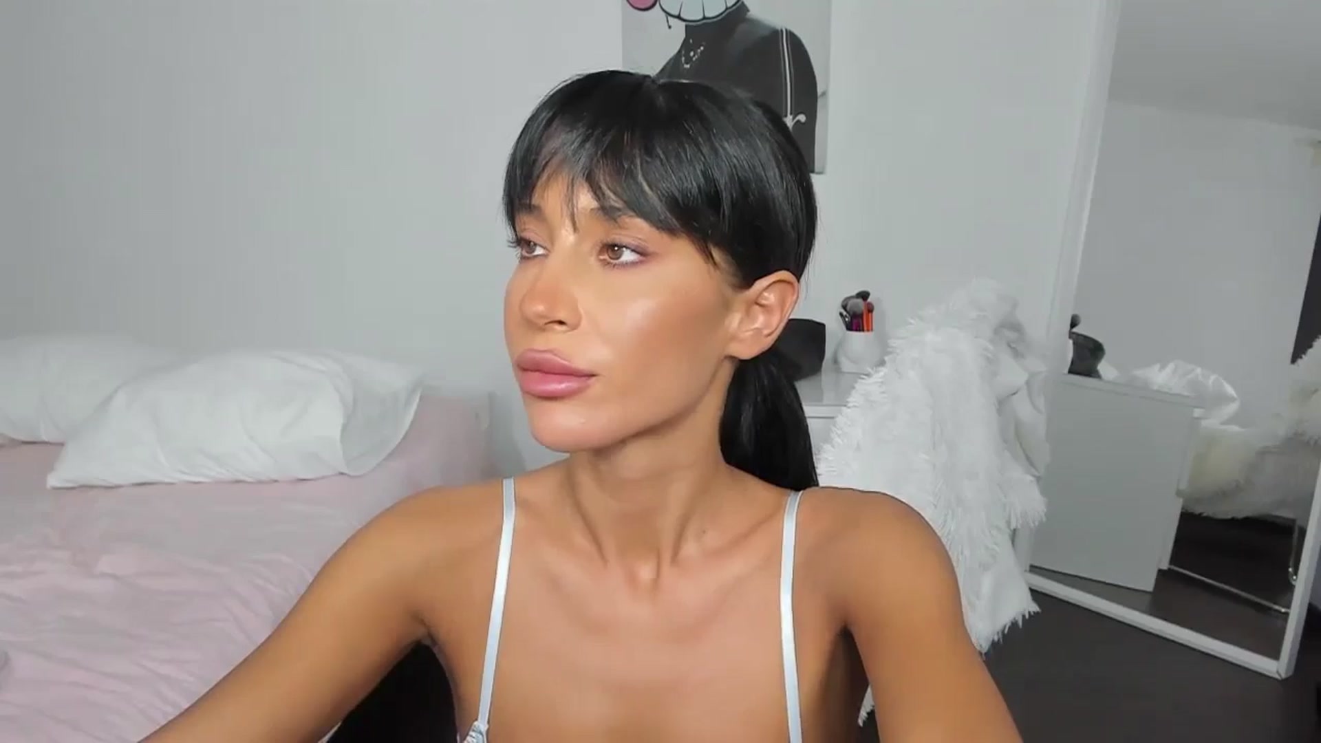 Gallery image thumbnail from Qarinah's myfreecams stream on, 05/22/2024, 03:32 image 19 of 20