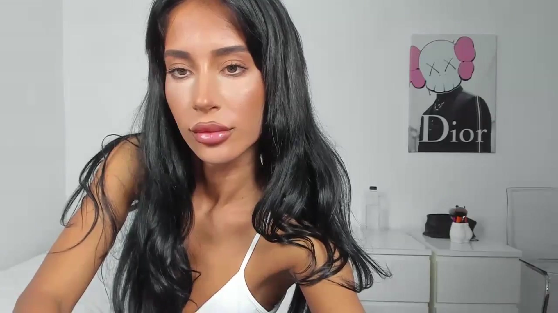 Gallery image thumbnail from Qarinah's myfreecams stream on, 05/30/2024, 23:57 image 19 of 20
