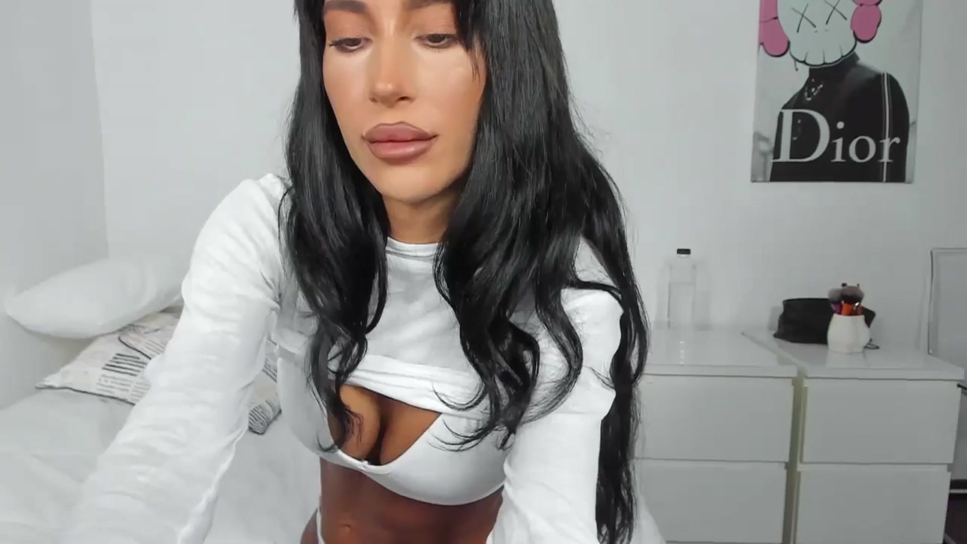 Gallery image thumbnail from Qarinah's myfreecams stream on, 05/30/2024, 23:57 image 6 of 20