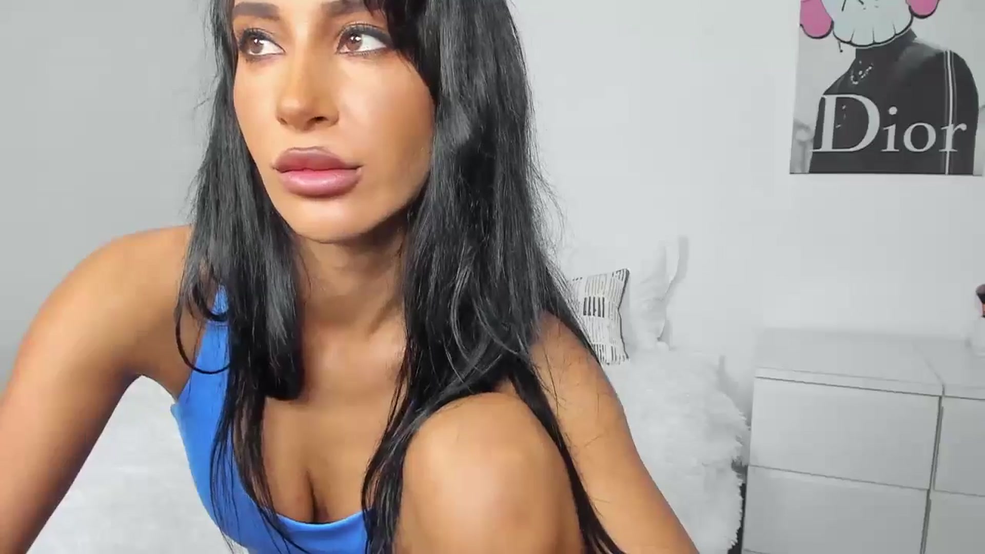 Gallery image thumbnail from Qarinah's myfreecams stream on, 06/03/2024, 23:13 image 6 of 20