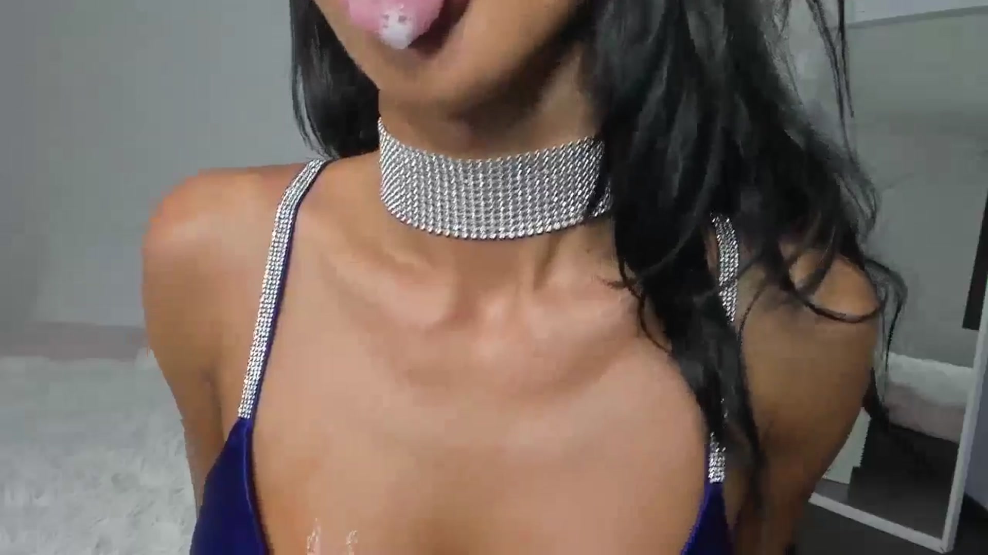Gallery image thumbnail from Qarinah's myfreecams stream on, 06/12/2024, 02:01 image 7 of 20
