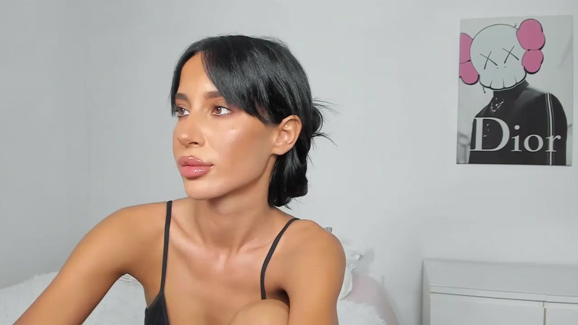 Gallery image thumbnail from Qarinah's myfreecams stream on, 06/22/2024, 23:39 image 6 of 20