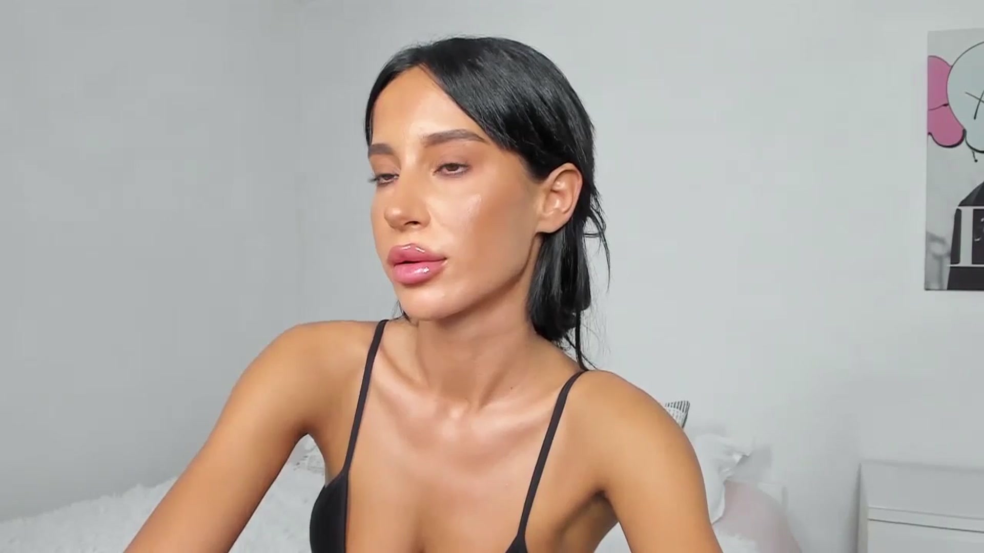 Gallery image thumbnail from Qarinah's myfreecams stream on, 06/23/2024, 01:51 image 17 of 20