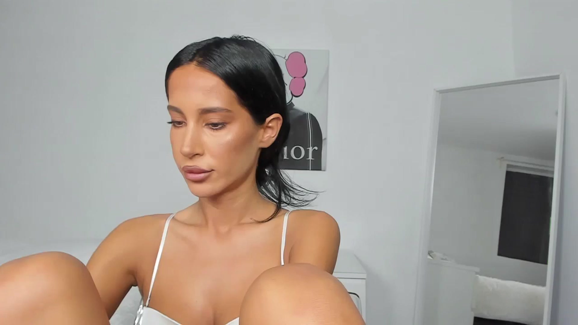Gallery image thumbnail from Qarinah's myfreecams stream on, 06/25/2024, 22:49 image 15 of 20