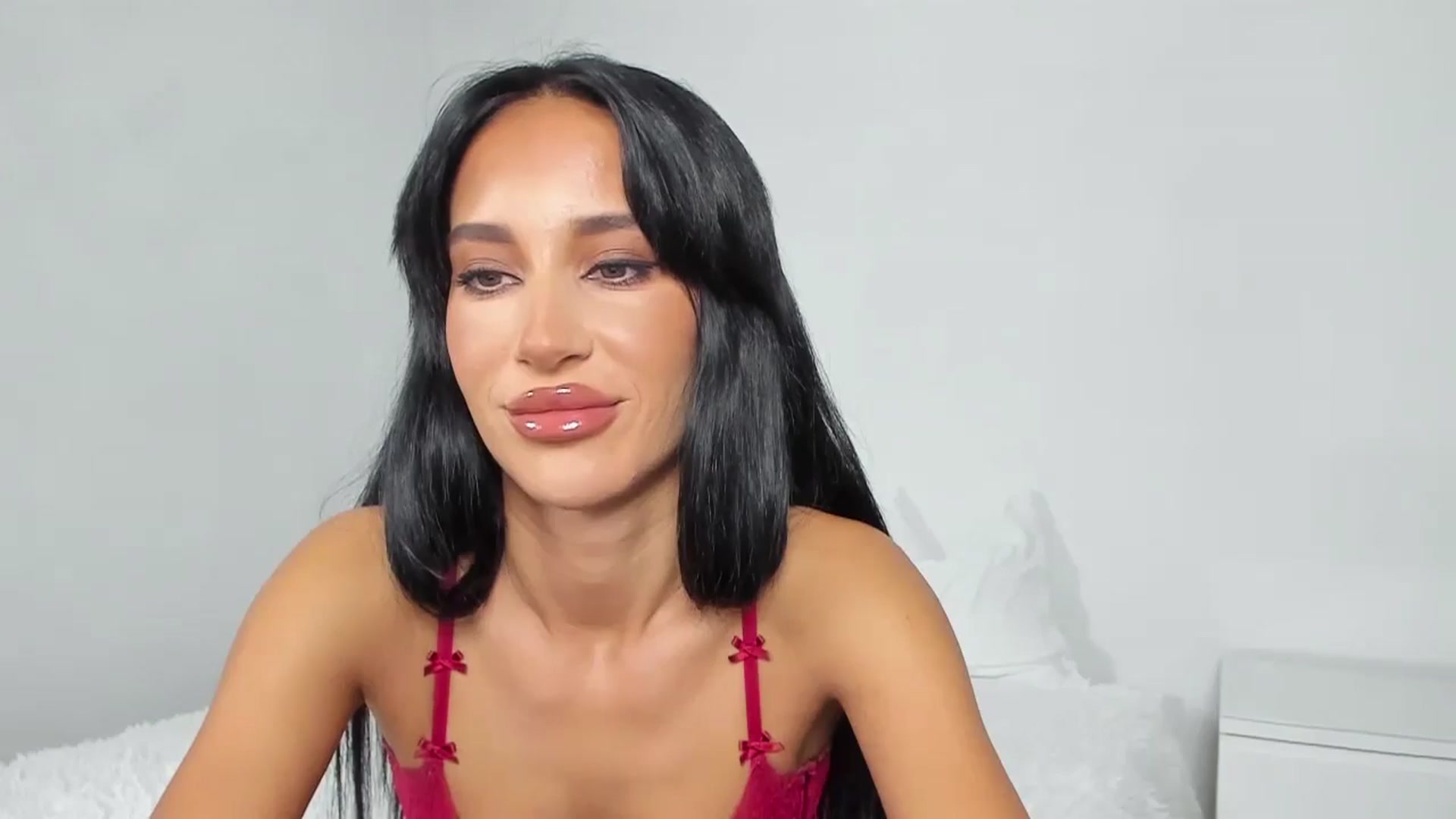 Gallery image thumbnail from Qarinah's myfreecams stream on, 06/30/2024, 24:03 image 18 of 20