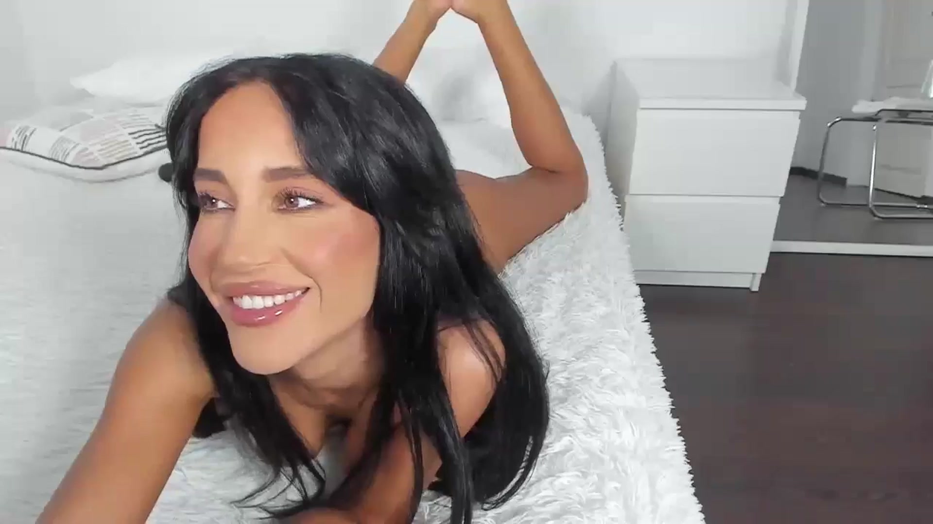 Gallery image thumbnail from Qarinah's myfreecams stream on, 07/08/2024, 14:26 image 18 of 20
