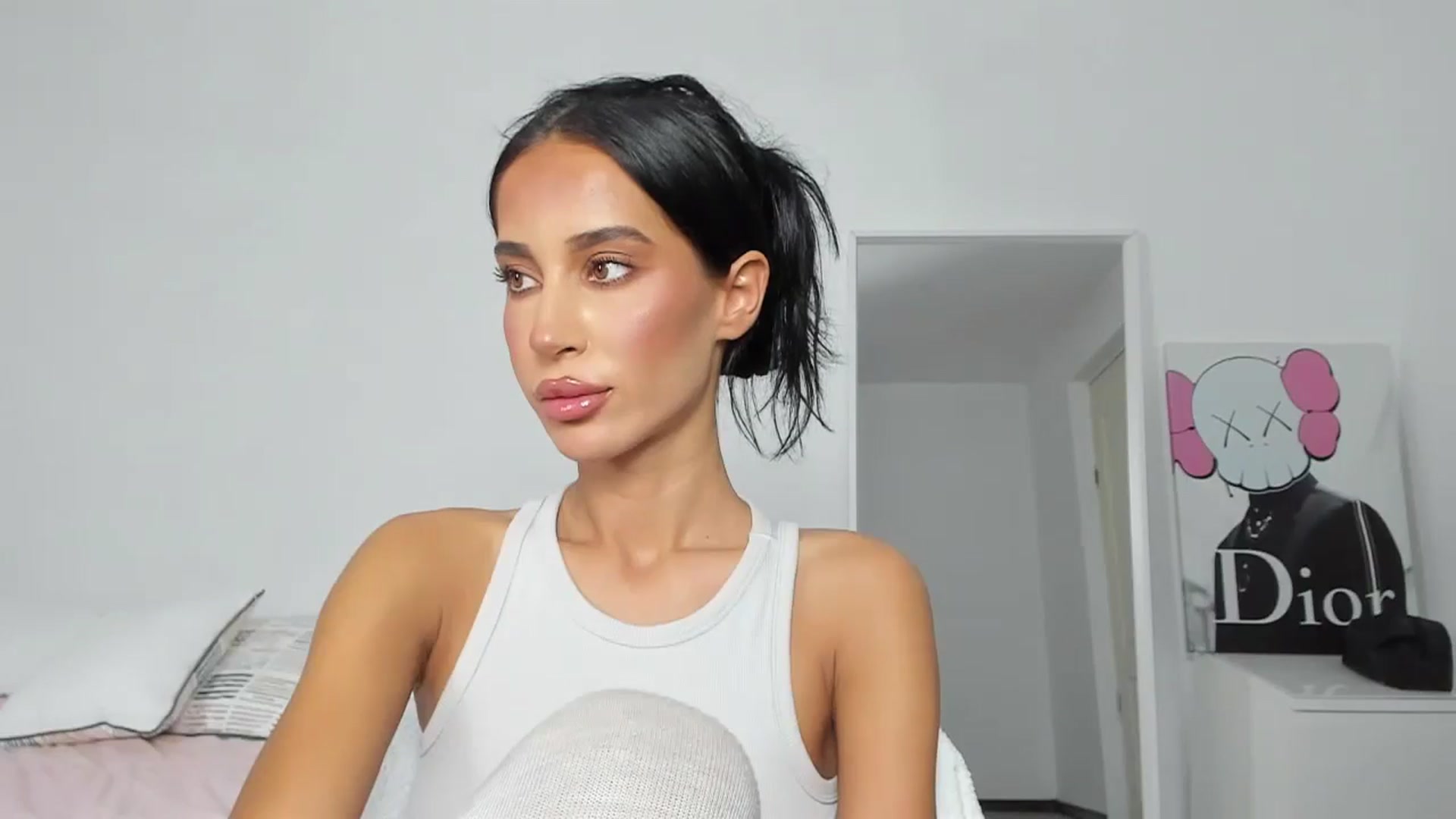 Gallery image thumbnail from Qarinah's myfreecams stream on, 07/21/2024, 23:59 image 12 of 20