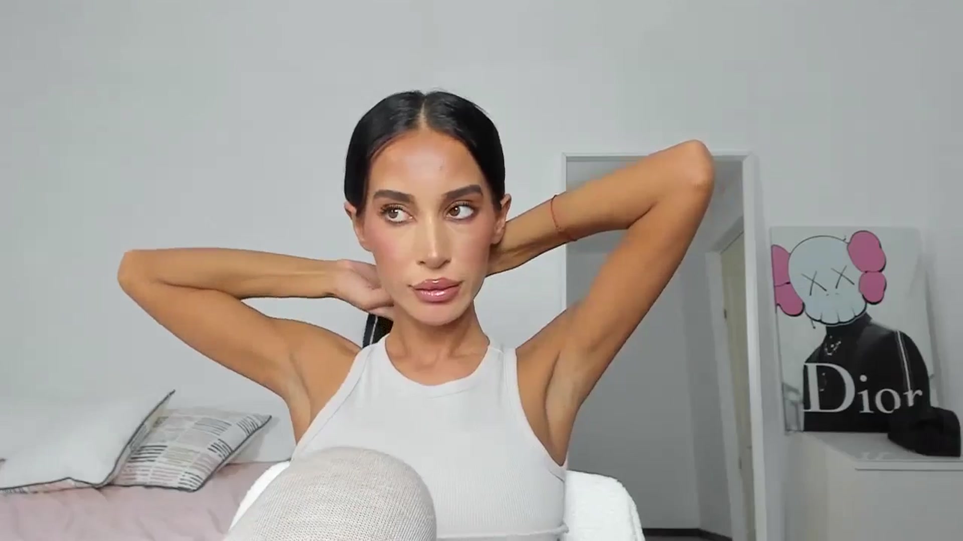Gallery image thumbnail from Qarinah's myfreecams stream on, 07/21/2024, 23:59 image 13 of 20