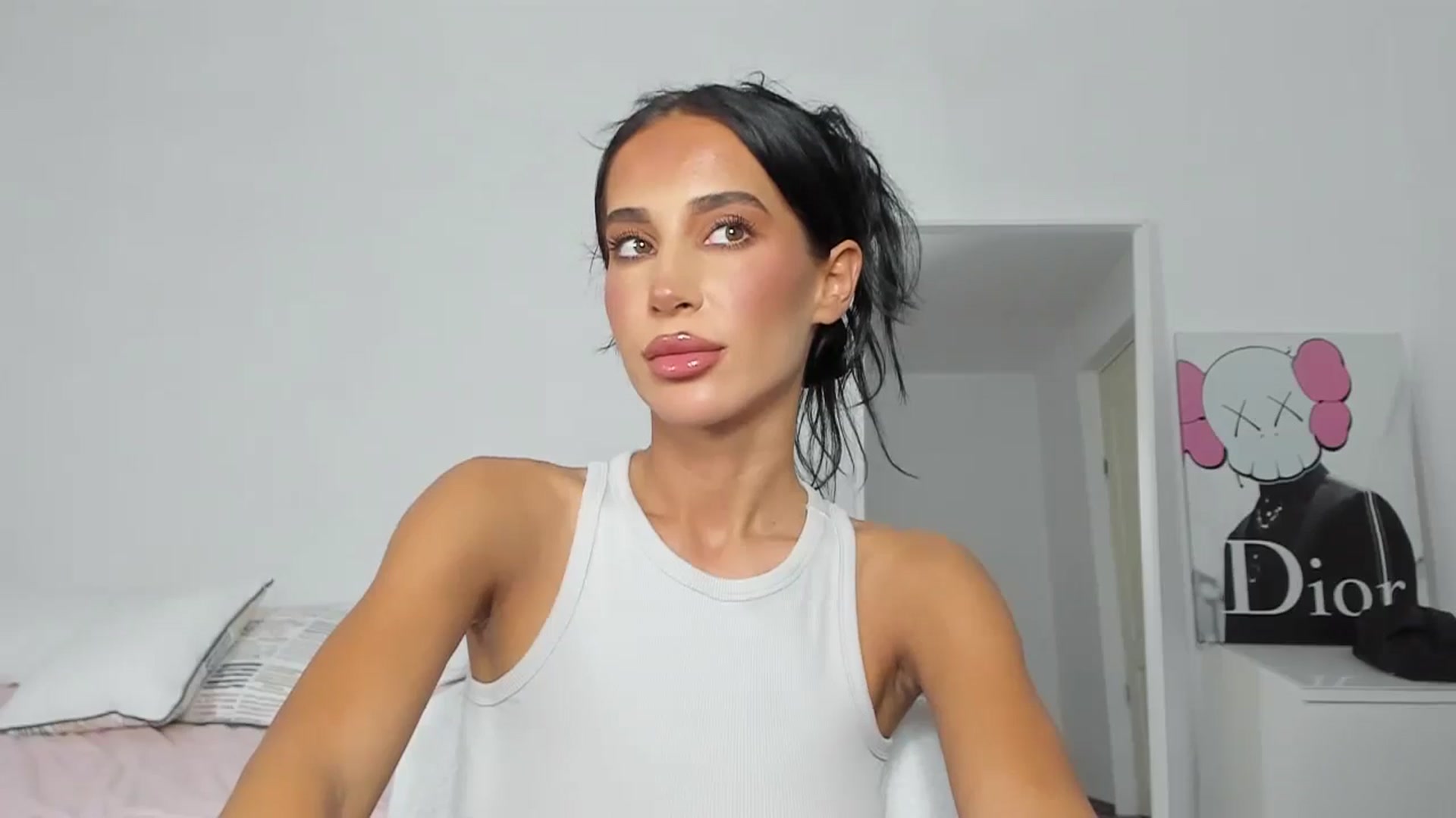 Gallery image thumbnail from Qarinah's myfreecams stream on, 07/21/2024, 23:59 image 9 of 20