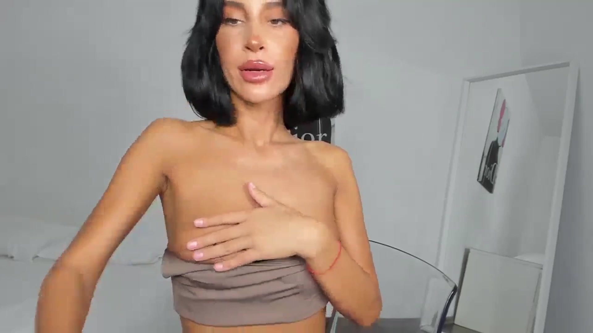 Gallery image thumbnail from Qarinah's myfreecams stream on, 08/02/2024, 10:53 image 17 of 20