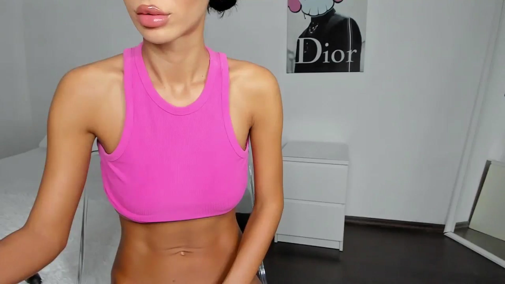 Gallery image thumbnail from Qarinah's myfreecams stream on, 08/09/2024, 10:49 image 9 of 20