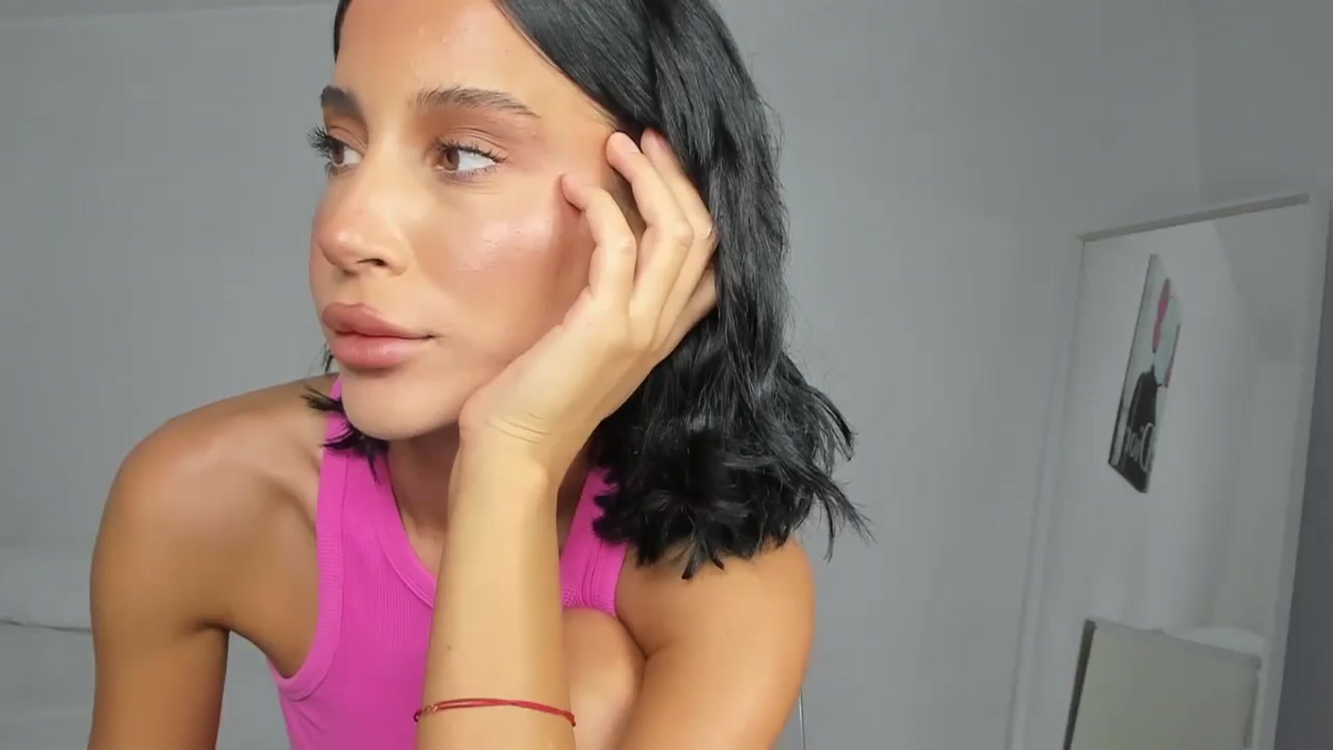 Gallery image thumbnail from Qarinah's myfreecams stream on, 08/09/2024, 10:49 image 5 of 20