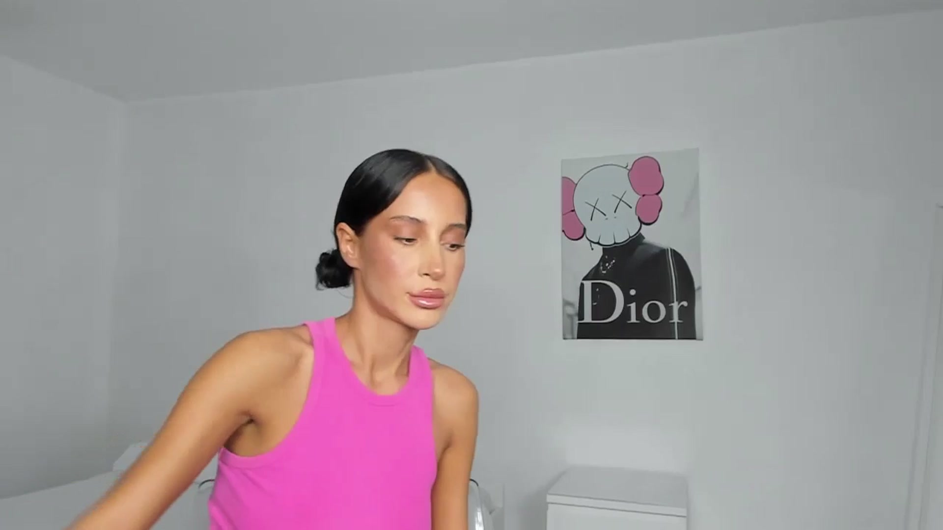 Gallery image thumbnail from Qarinah's myfreecams stream on, 08/09/2024, 10:49 image 15 of 20