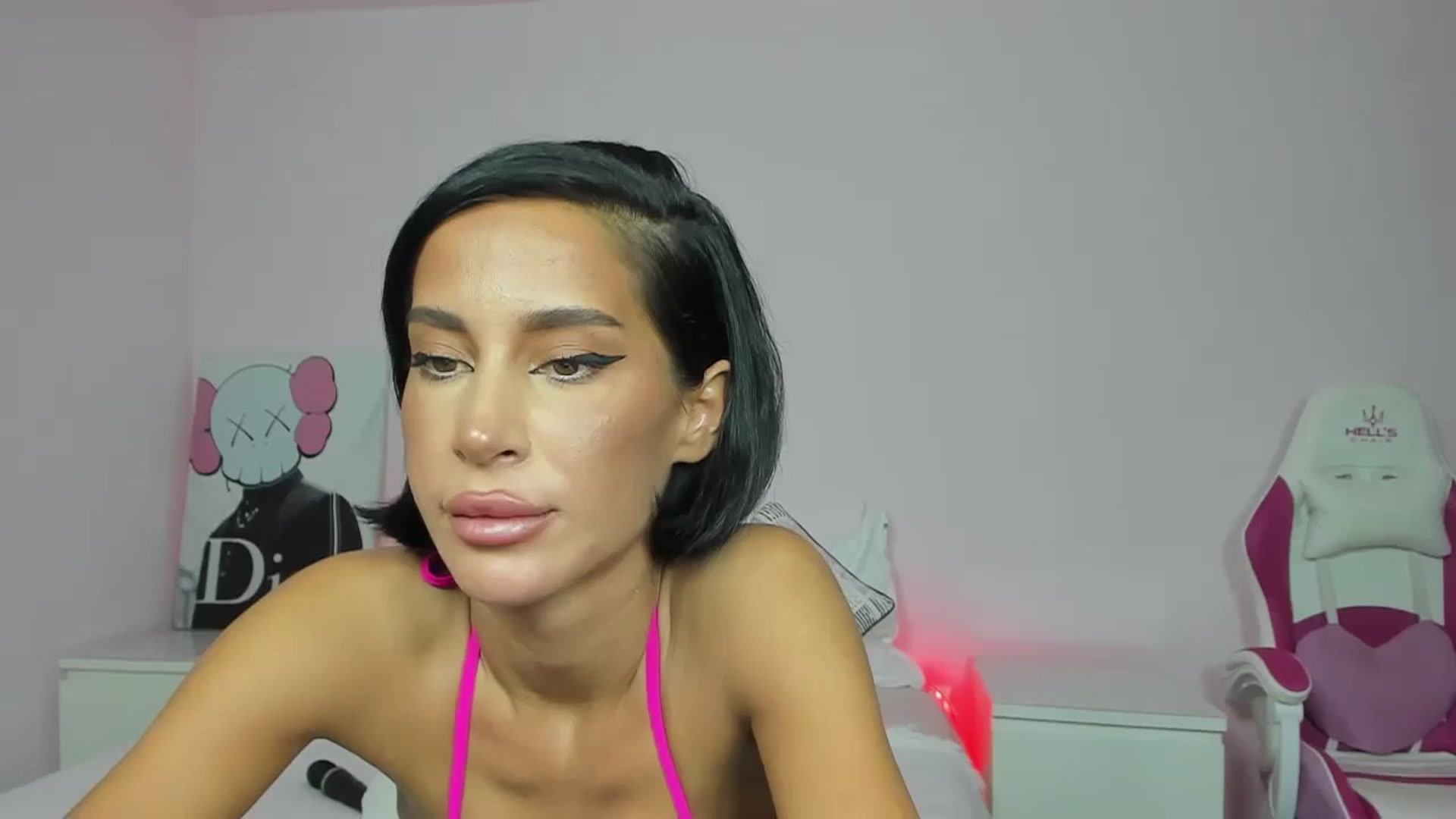 Gallery image thumbnail from Qarinah's myfreecams stream on, 09/02/2024, 24:00 image 6 of 20