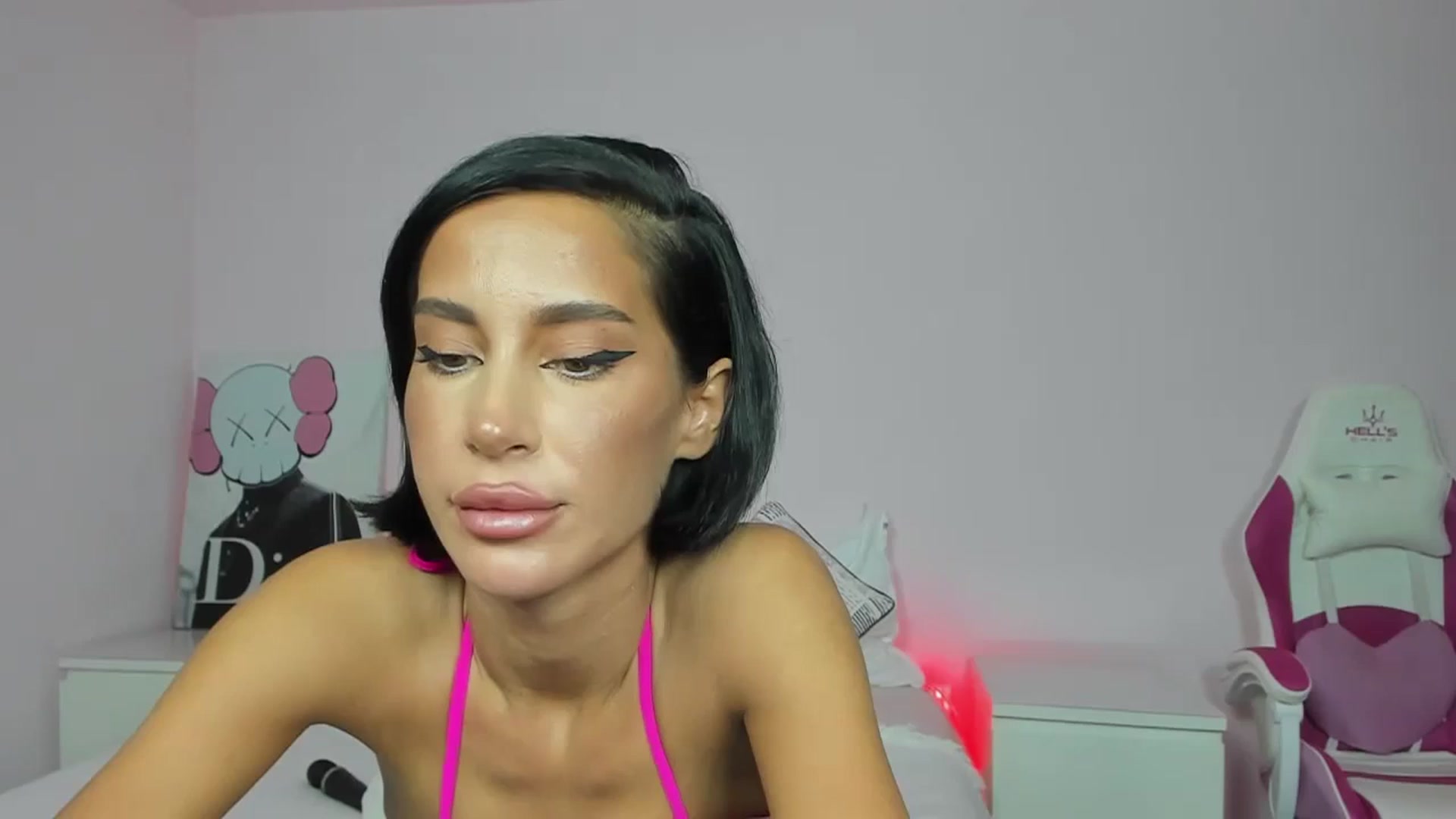 Gallery image thumbnail from Qarinah's myfreecams stream on, 09/02/2024, 24:00 image 5 of 20
